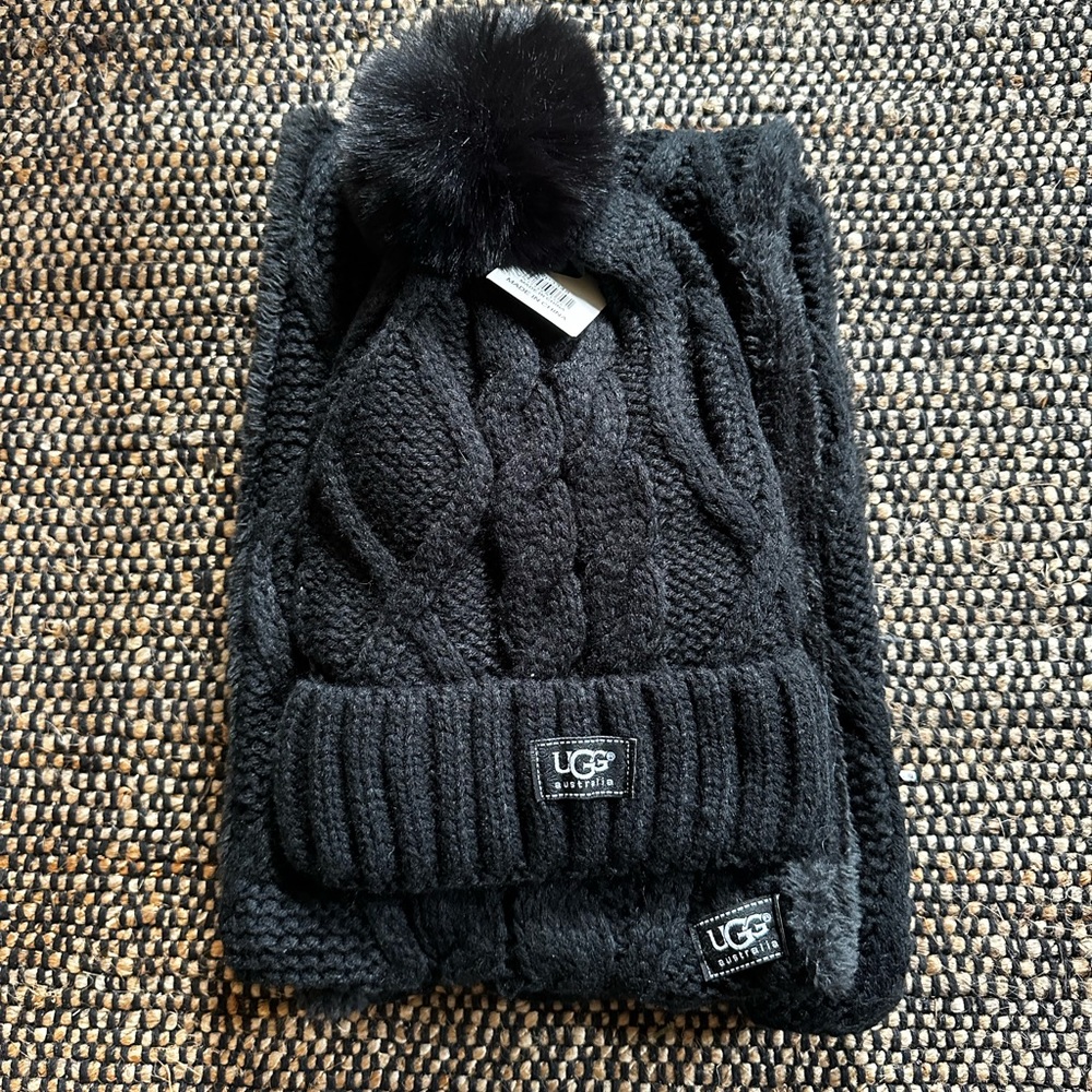 NWT UGG Hat and Scarf Set | Black Knit